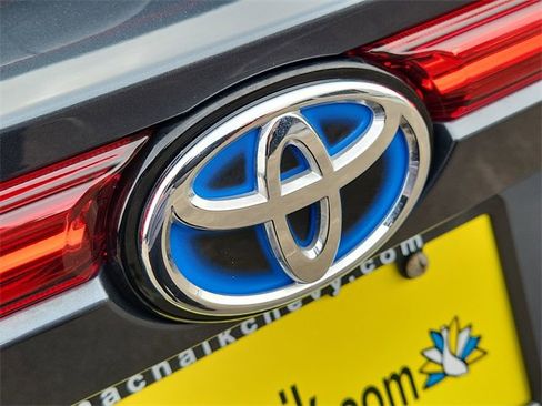 Used 2024 Toyota Venza Limited image 29