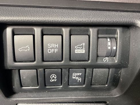 Used 2022 Subaru Forester Premium AWD/4WD image 29