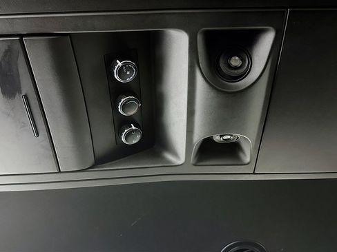 Used 2018 Dodge Grand Caravan GT FWD image 32