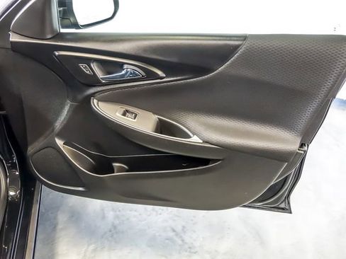 Used 2024 Chevrolet Malibu LT image 30