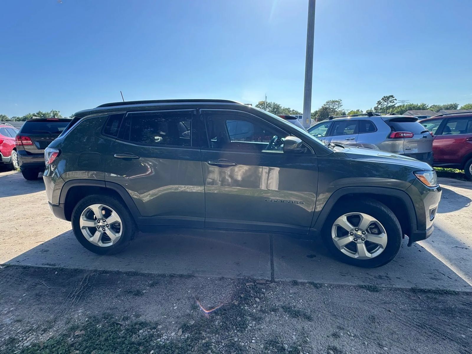 Used 2020 Jeep Compass Latitude w/ Popular Equipment Group FWD image 5