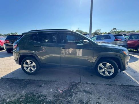 Used 2020 Jeep Compass Latitude w/ Popular Equipment Group FWD image 5