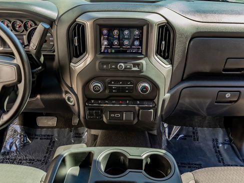 Used 2025 Chevrolet Silverado 2500 Custom w/ Custom Value Package image 24