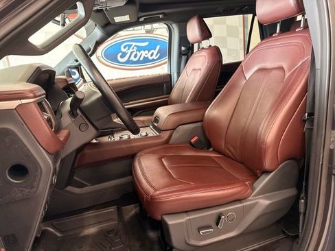 Used 2022 Ford Expedition Max Limited AWD/4WD image 18