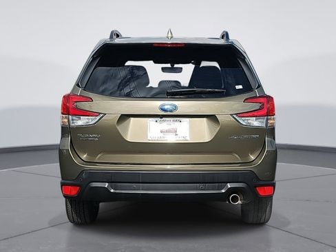 Used 2022 Subaru Forester Limited image 4