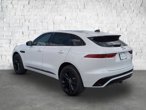 New 2026 Jaguar F-PACE R-Dynamic S image 4