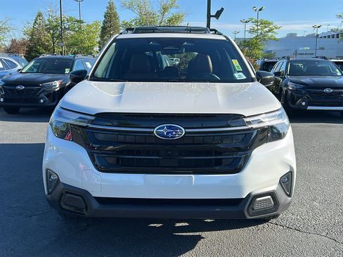 Certified 2025 Subaru Forester Touring AWD/4WD image 3