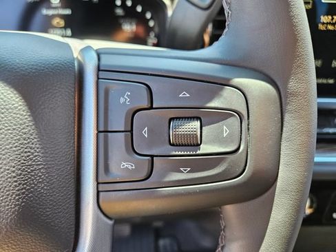 Used 2023 GMC Sierra 1500 SLE AWD/4WD image 26