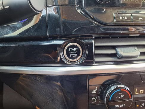 Certified 2024 Nissan Pathfinder Platinum AWD/4WD image 8