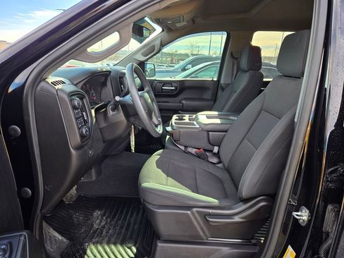 Used 2020 Chevrolet Silverado 1500 Custom w/ Custom Value Package image 15