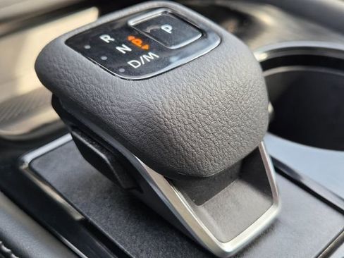 Used 2023 Nissan Rogue SL w/ SL Premium Package image 18