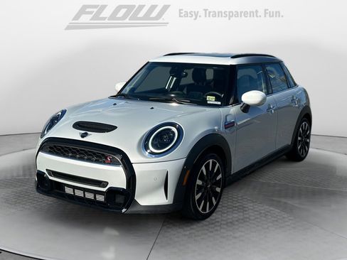 Used 2023 MINI Cooper S image 3