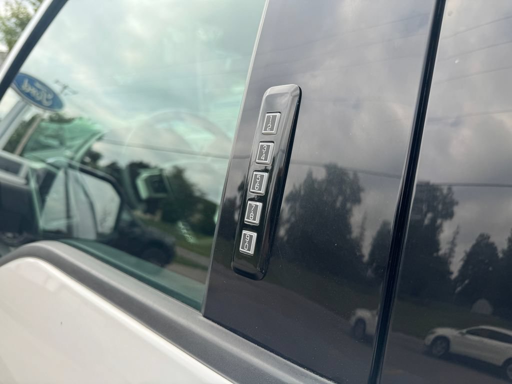 Used 2020 Ford F150 Lariat AWD/4WD image 17