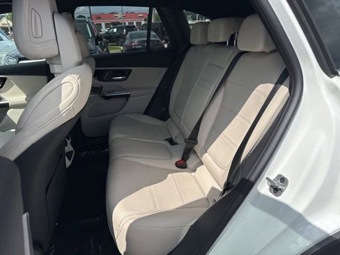 New 2026 Mercedes-Benz GLC 350e 4MATIC image 10