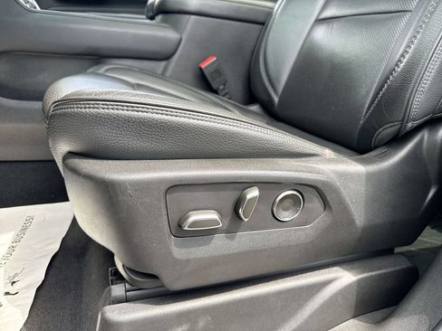 Used 2021 GMC Yukon Denali w/ Denali Premium Package AWD/4WD image 12