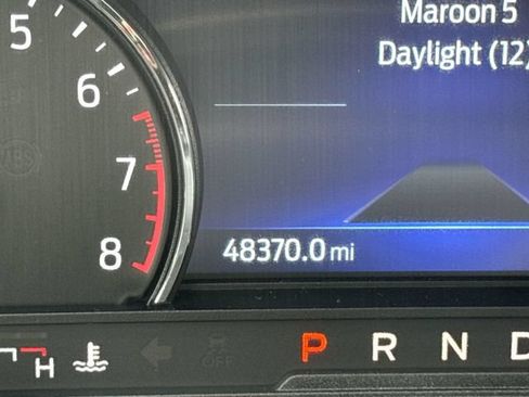 Used 2022 Ford Explorer XLT w/ Equipment Group 202A AWD/4WD image 12