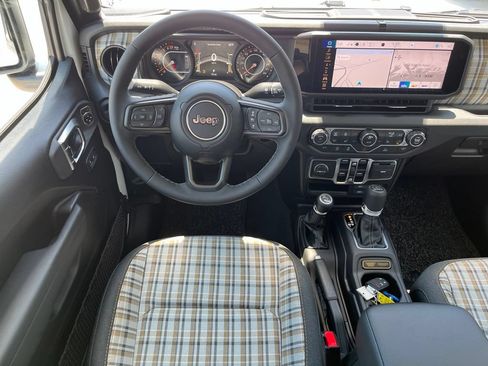 New 2026 Jeep Gladiator Sport AWD/4WD image 11