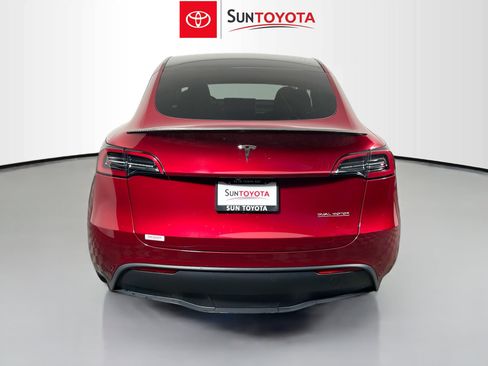 Used 2024 Tesla Model Y Performance AWD/4WD image 5