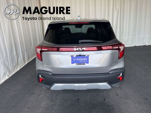 Used 2024 Kia Seltos LX AWD/4WD image 30