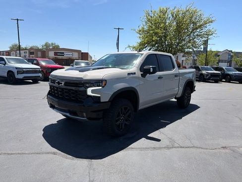 Used 2026 Chevrolet Silverado 1500 ZR2 w/ Dark Appearance Package AWD/4WD image 3