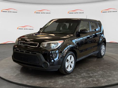 Used 2016 Kia Soul FWD image 1