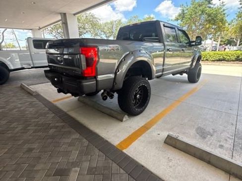 Used 2019 Ford F250 Lariat w/ Lariat Ultimate Package AWD/4WD image 4