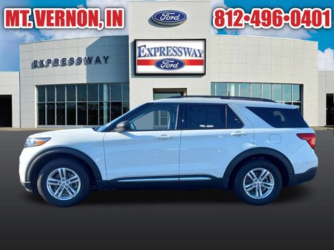 Used 2023 Ford Explorer XLT w/ Equipment Group 202A RWD image 10