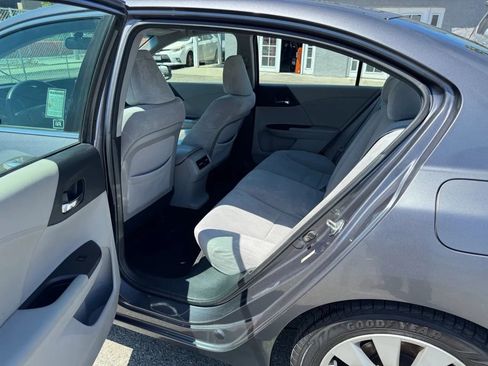 Used 2013 Honda Accord EX image 17