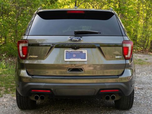 Used 2018 Ford Explorer Sport w/ Equipment Group 401A AWD/4WD image 5