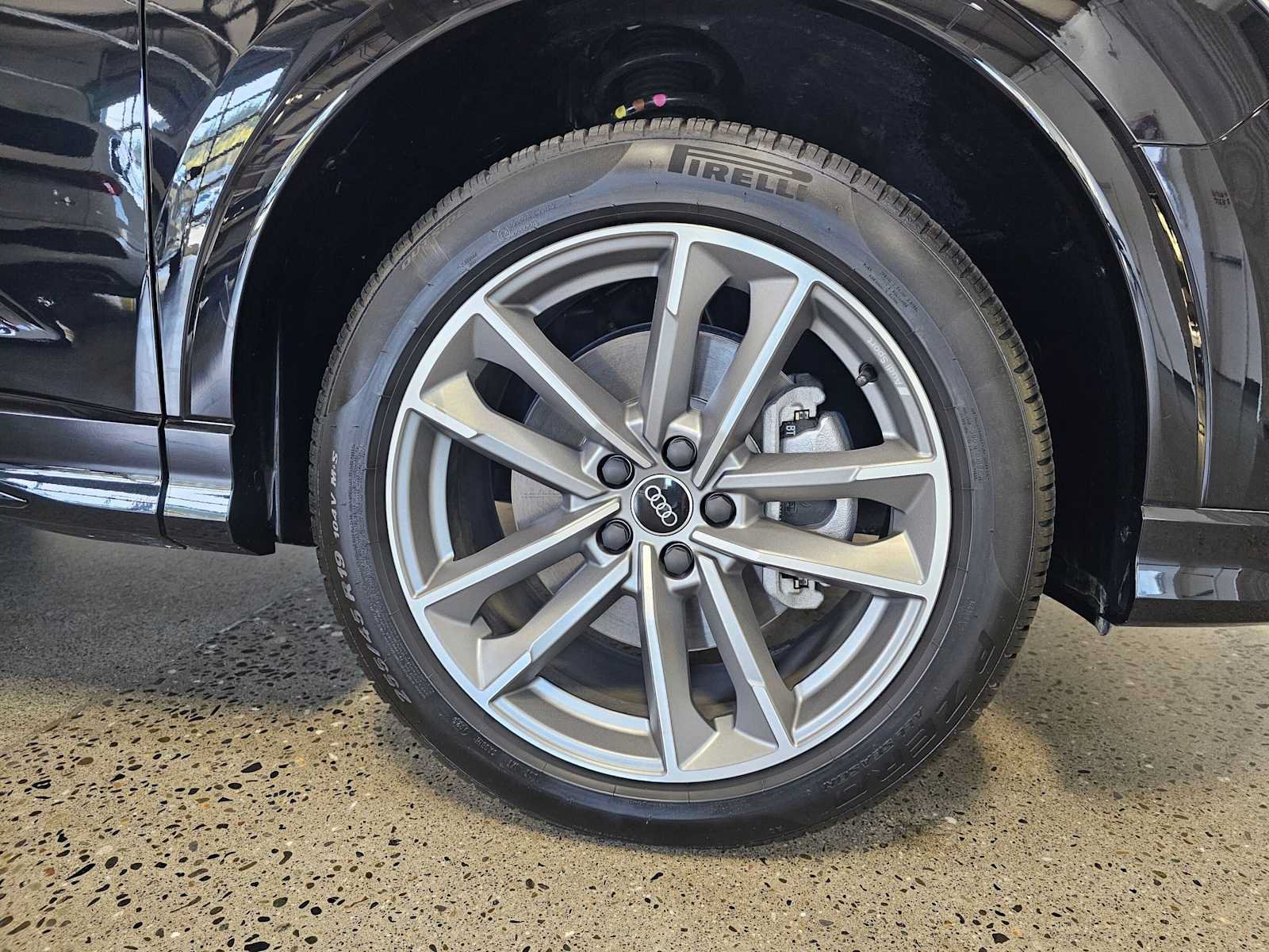 Used 2025 Audi Q3 2.0T Premium w/ Convenience Package AWD/4WD image 9