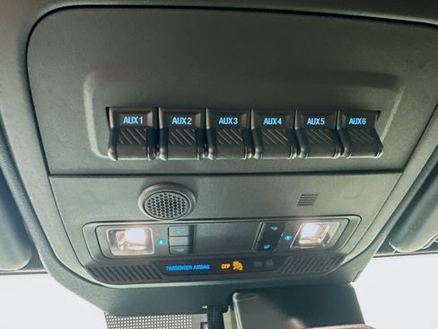 Used 2024 Ford Bronco Wildtrak image 28