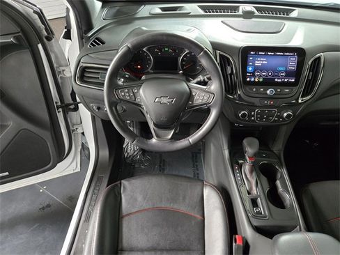 Used 2022 Chevrolet Equinox RS w/ RS Leather Package image 17