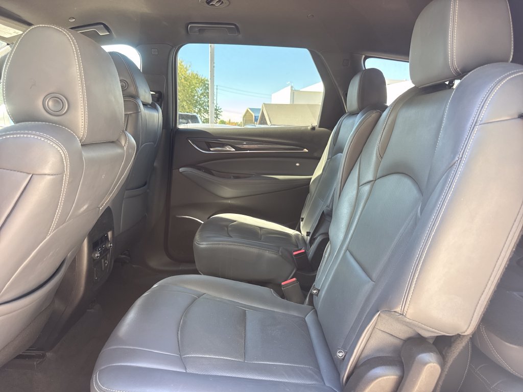 Used 2022 Buick Enclave Premium FWD image 11
