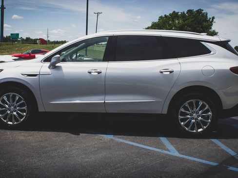 Used 2019 Buick Enclave Essence FWD image 7