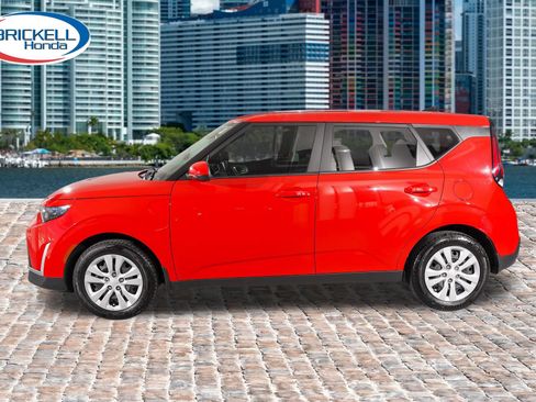 Used 2024 Kia Soul LX FWD image 4
