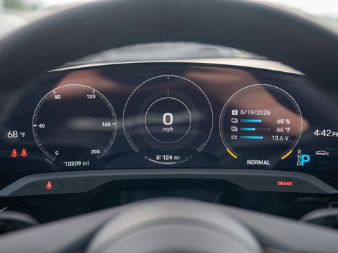 Certified 2023 Porsche Taycan 4S AWD/4WD image 14