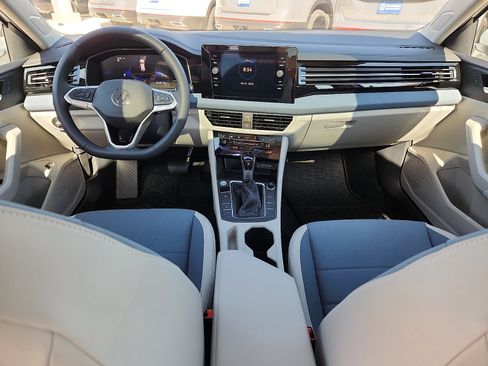 New 2026 Volkswagen Jetta SE FWD image 11