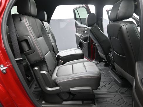 Used 2023 Chevrolet Traverse RS w/ LPO, Floor Liner Package AWD/4WD image 21