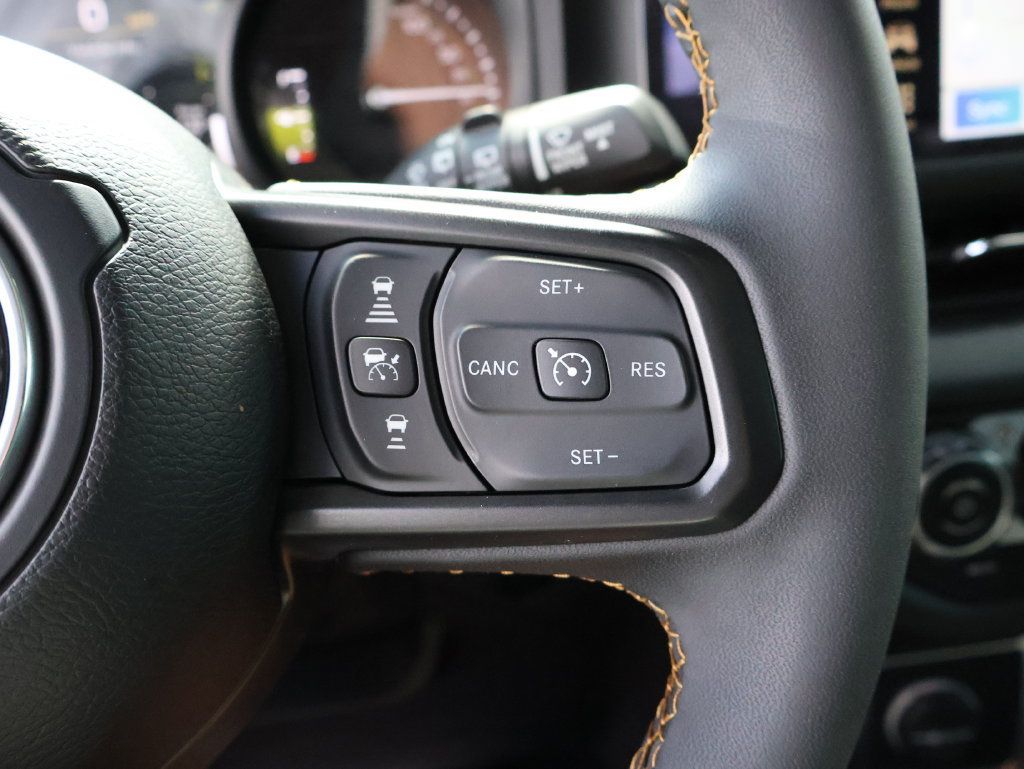 Used 2024 Jeep Wrangler Unlimited AWD/4WD image 26
