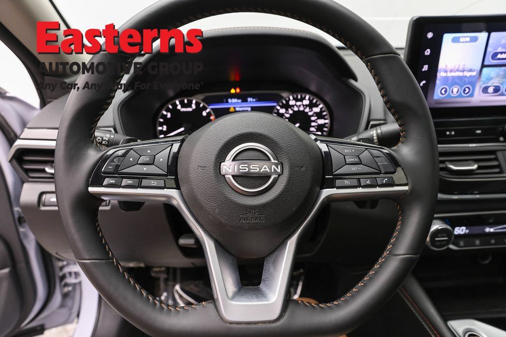 Used 2025 Nissan Altima 2.5 SR w/ SR Premium Package FWD image 10