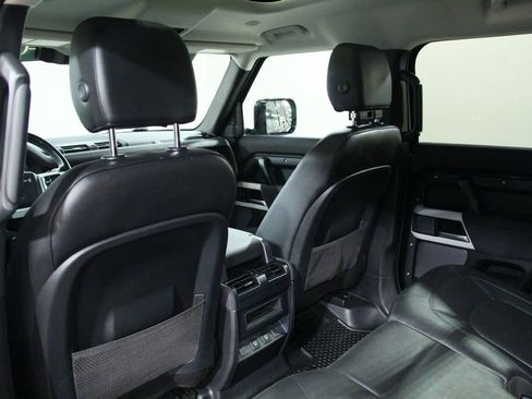 Used 2023 Land Rover Defender 110 S AWD/4WD image 27