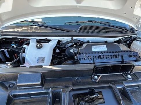 Used 2025 Chevrolet Express 3500 LT w/ LT Preferred Equipment Group image 30