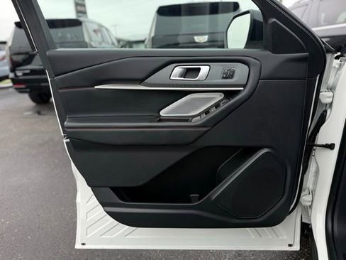 Certified 2025 Ford Explorer ST AWD/4WD image 14