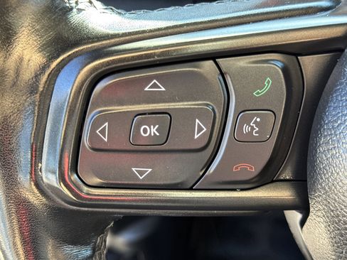 Used 2021 Jeep Gladiator Sport image 24