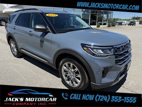 Used 2025 Ford Explorer Active w/ Active Comfort Package AWD/4WD image 5