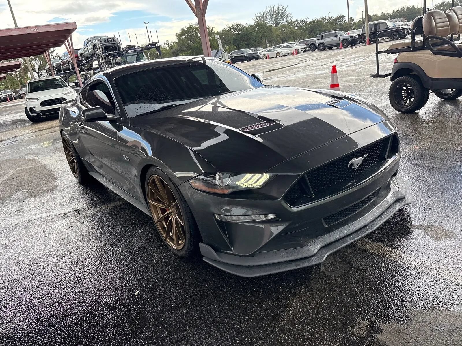 Used 2020 Ford Mustang GT Premium RWD image 3