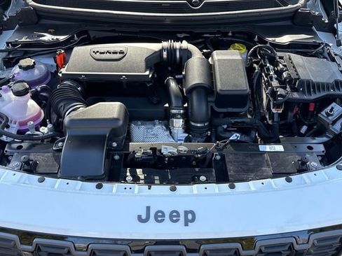 New 2026 Jeep Cherokee Laredo AWD/4WD image 28