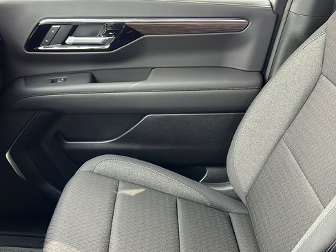 New 2025 Chevrolet Tahoe LS image 22