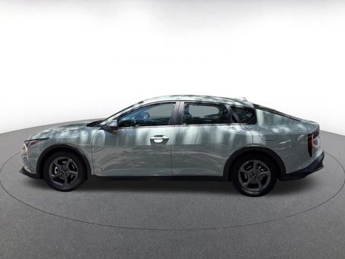 Used 2025 Kia K4 FWD image 8