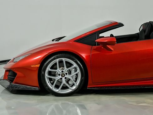 Used 2019 Lamborghini Huracan LP 580-2 image 10